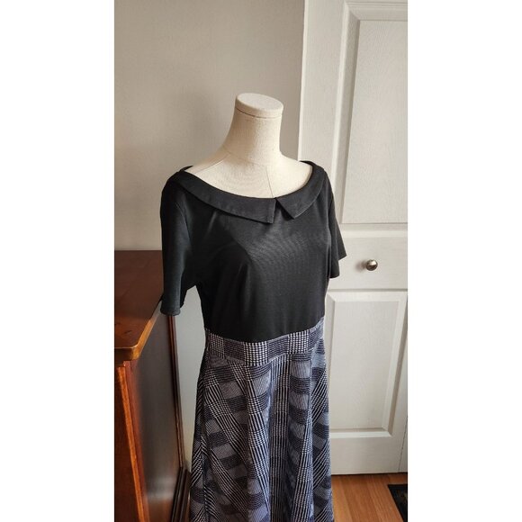 Helyo Size XL Black White Checkered Fit and Flare Semi Formal Dress - Picture 2 of 11